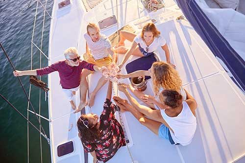 Sunset_cruise_bubbly
